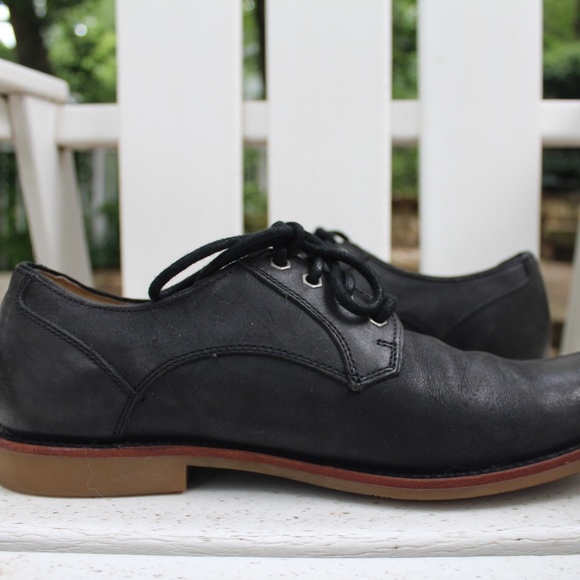 Men\'s UGG Black Casual Dress Shoes leather/ sheepskin  Size 9.5 EUC main image 2